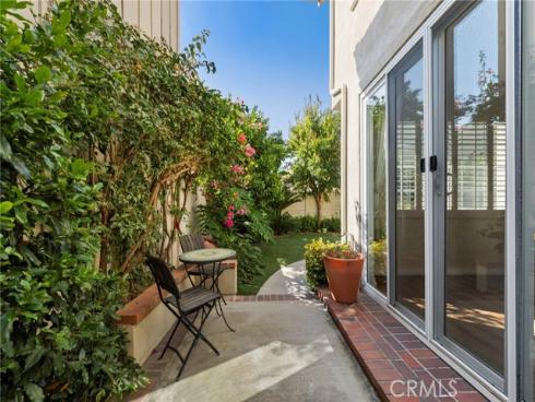 2042  Seminole  , Tustin, CA