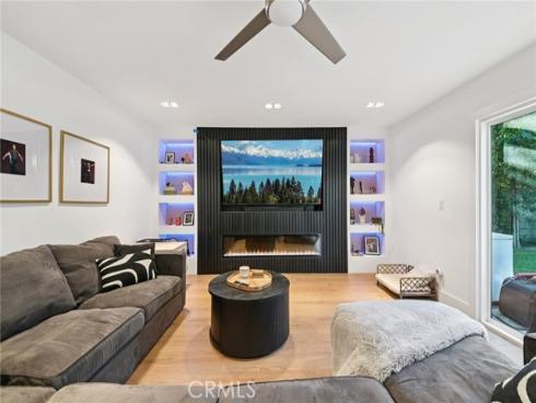 14641  Alder  , Tustin, CA