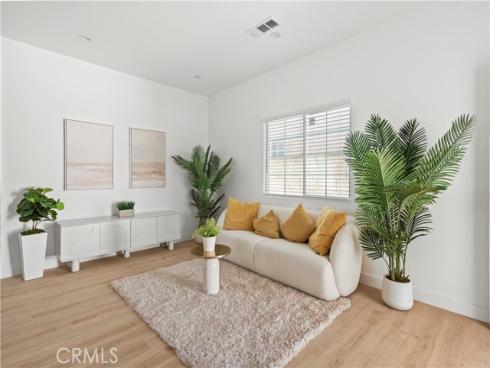 1056  Walter   Avenue, Tustin, CA