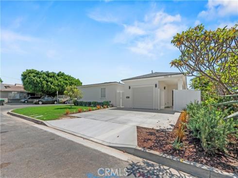 1056  Walter   Avenue, Tustin, CA