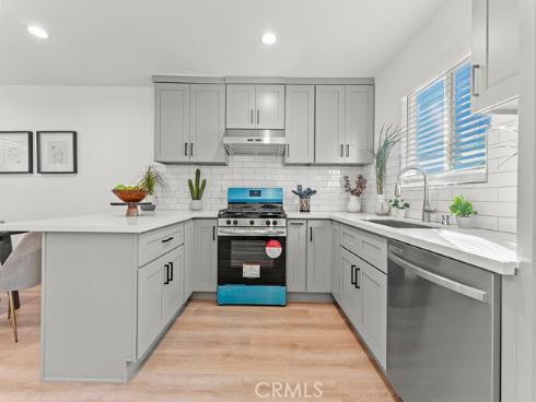 1056  Walter   Avenue, Tustin, CA