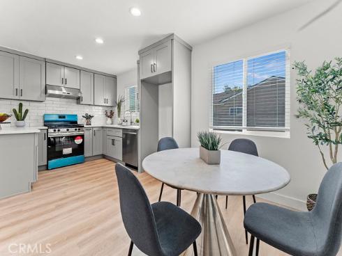 1056  Walter   Avenue, Tustin, CA