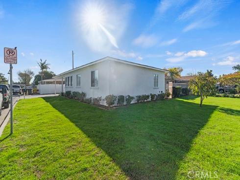 1056  Walter   Avenue, Tustin, CA