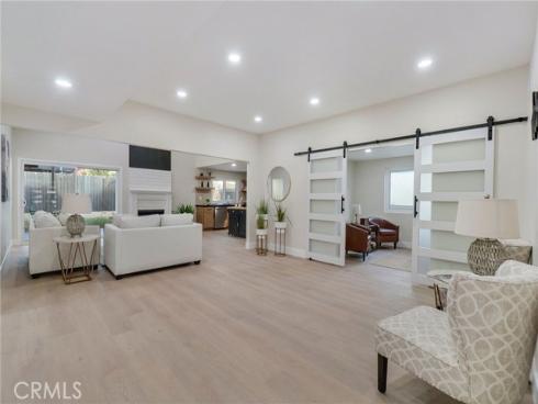 1381  Penrith  , Tustin, CA