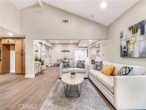 1381  Penrith  , Tustin, CA