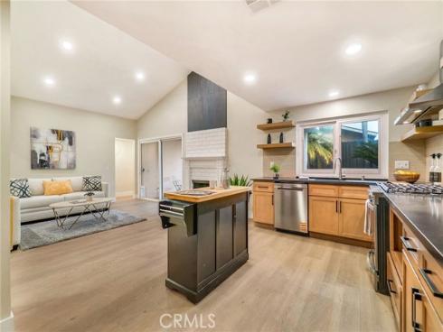 1381  Penrith  , Tustin, CA