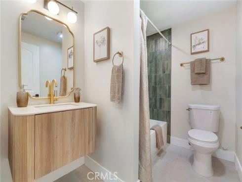 1381  Penrith  , Tustin, CA