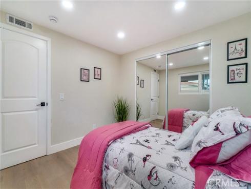 1381  Penrith  , Tustin, CA