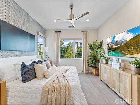 419  Transport  , Tustin, CA