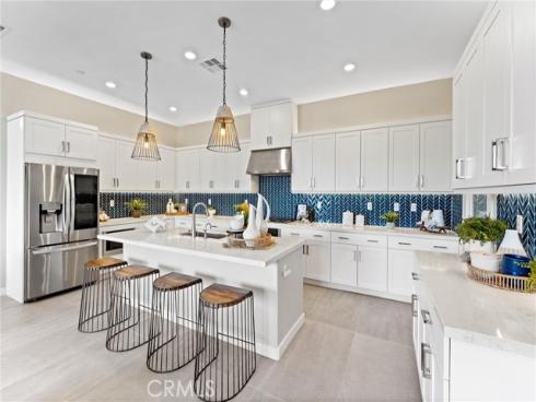 419  Transport  , Tustin, CA