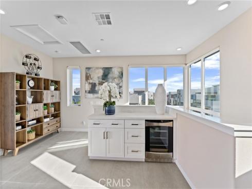 419  Transport  , Tustin, CA