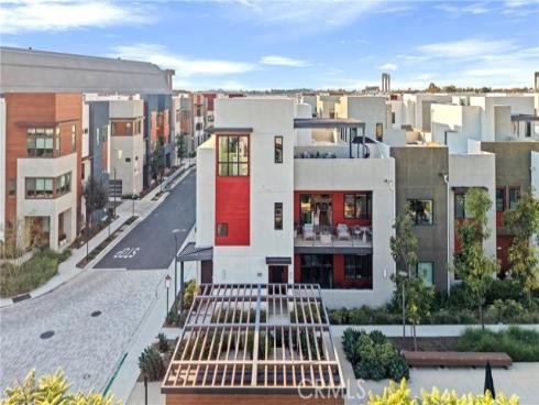 419  Transport  , Tustin, CA