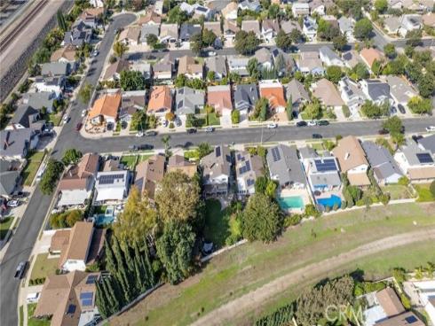 14892  Foxcroft  , Tustin, CA