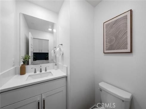 159  Waypoint  , Tustin, CA