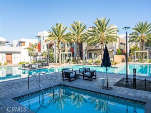 159  Waypoint  , Tustin, CA