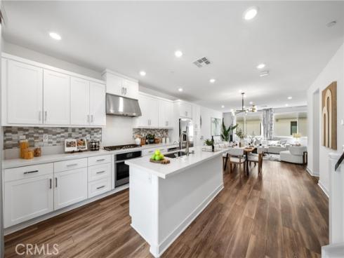 159  Waypoint  , Tustin, CA