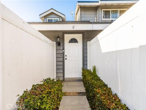 1062  Walnut  C  Street, Tustin, CA