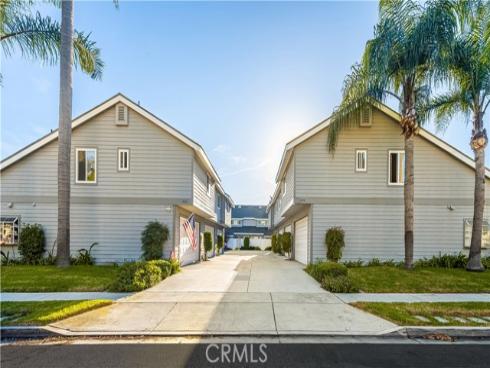 1062  Walnut  C  Street, Tustin, CA