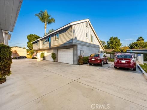 1062  Walnut  C  Street, Tustin, CA