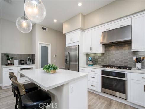 413  Transport  , Tustin, CA