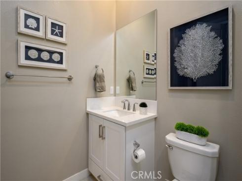 413  Transport  , Tustin, CA