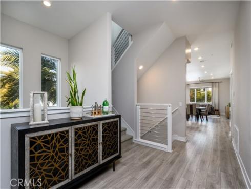 413  Transport  , Tustin, CA