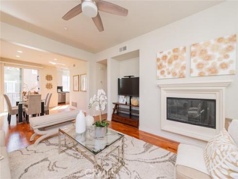 10  Flyers  , Tustin, CA