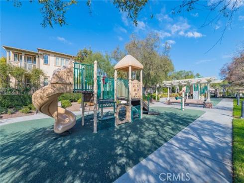 10  Flyers  , Tustin, CA