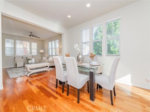 10  Flyers  , Tustin, CA