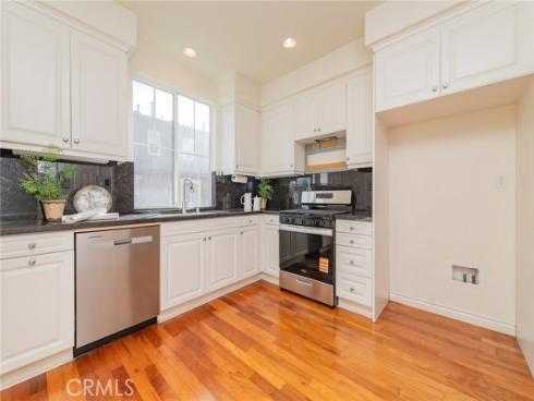 10  Flyers  , Tustin, CA