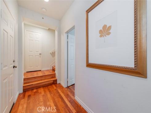 10  Flyers  , Tustin, CA