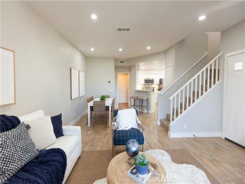 2340  Sunningdale  , Tustin, CA