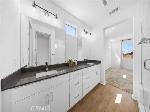 119 jessup , Tustin, CA