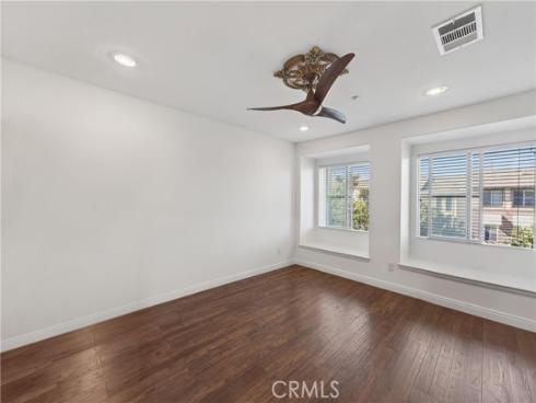 374 Aviator , Tustin, CA