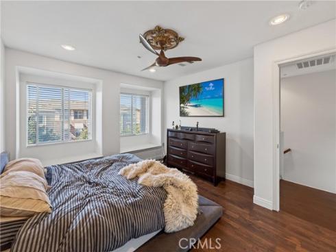 374 Aviator , Tustin, CA