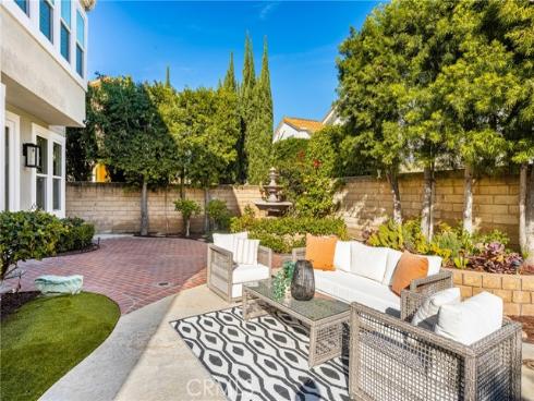 2171  Sonbria  , Tustin, CA