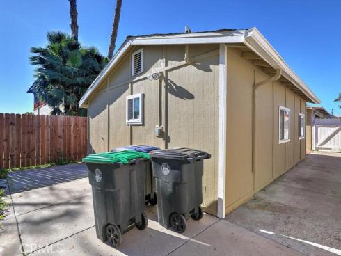 135  El Camino Real  , Tustin, CA