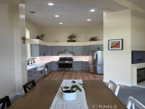 2737 Dietrich , Tustin, CA