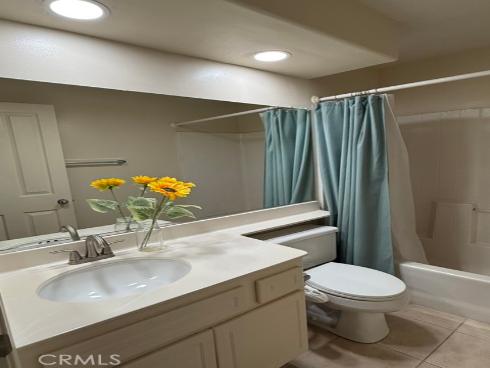 2737 Dietrich , Tustin, CA