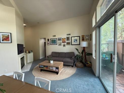 2737 Dietrich , Tustin, CA