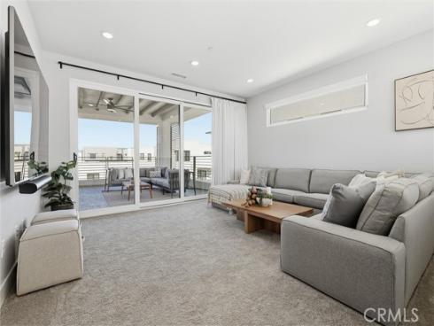 2122 Swaim Way, Tustin, CA