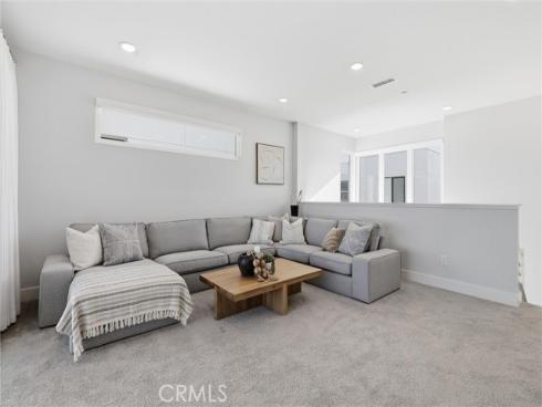 2122 Swaim Way, Tustin, CA