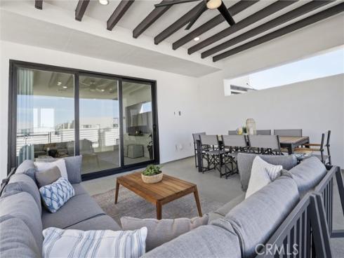 2122 Swaim Way, Tustin, CA