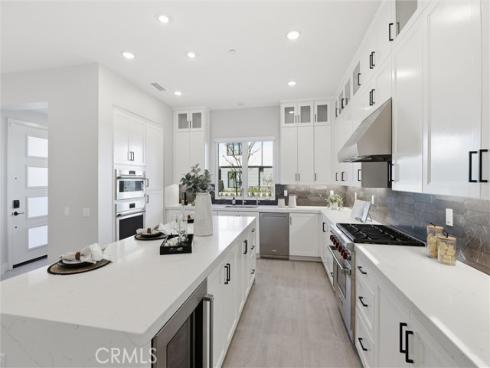 2122 Swaim Way, Tustin, CA