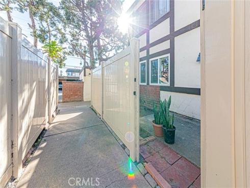 15510 Williams F , Tustin, CA