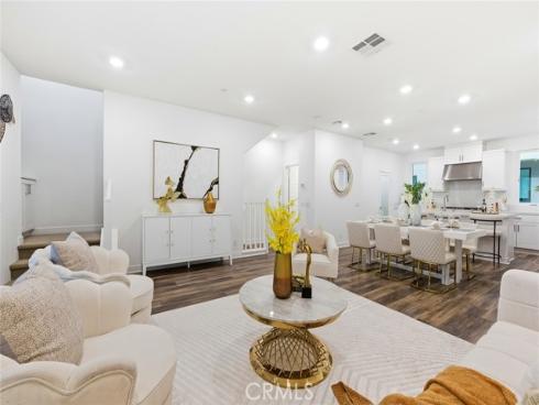 167 Waypoint , Tustin, CA