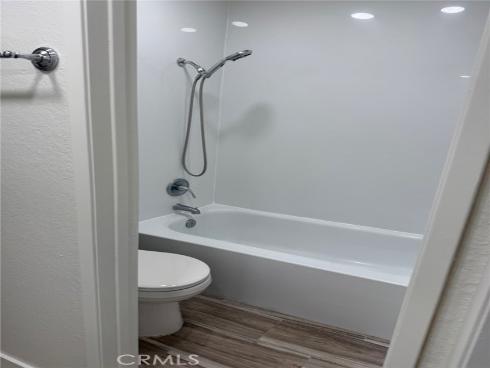 17552  Vandenberg  1 , Tustin, CA