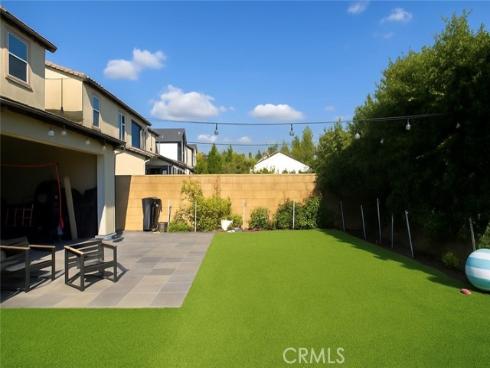 279  Barnes  , Tustin, CA