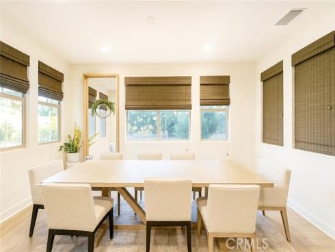 279  Barnes  , Tustin, CA