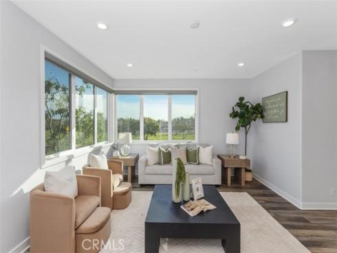 430 Transport , Tustin, CA